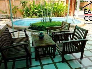 Casa en alquiler de 3 habitaciones en Bang Lamung, Chonburi