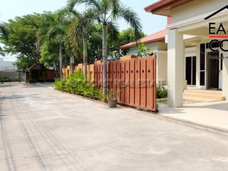 Casa en alquiler de 3 habitaciones en Bang Lamung, Chonburi