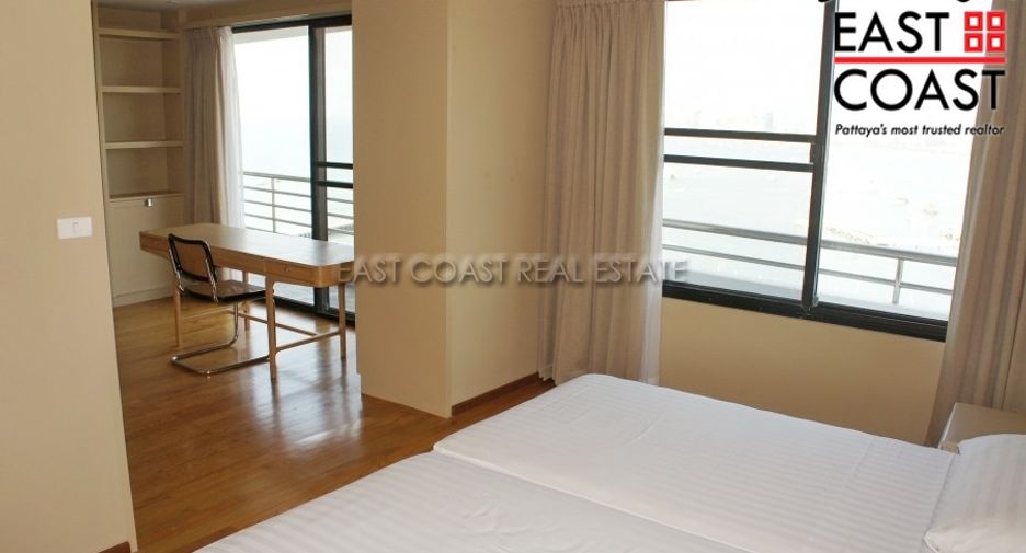 For rent 2 bedrooms condo in Pratumnak, Pattaya