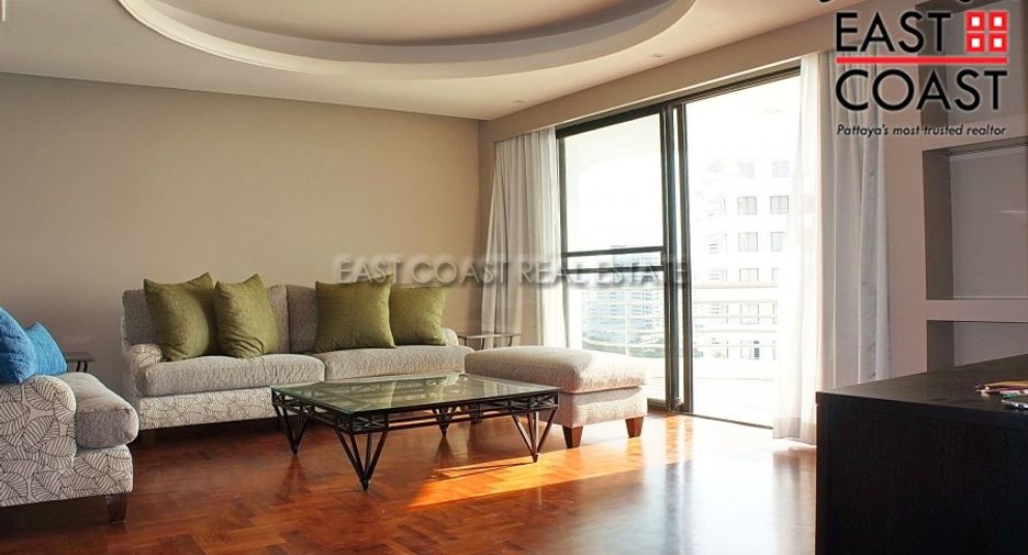 For rent 2 bedrooms condo in Pratumnak, Pattaya
