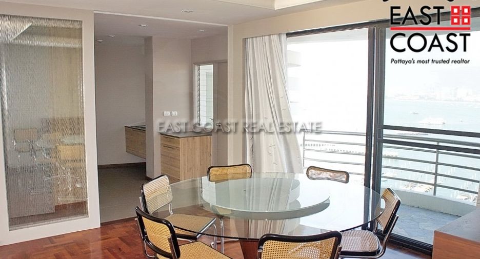 For rent 2 bedrooms condo in Pratumnak, Pattaya