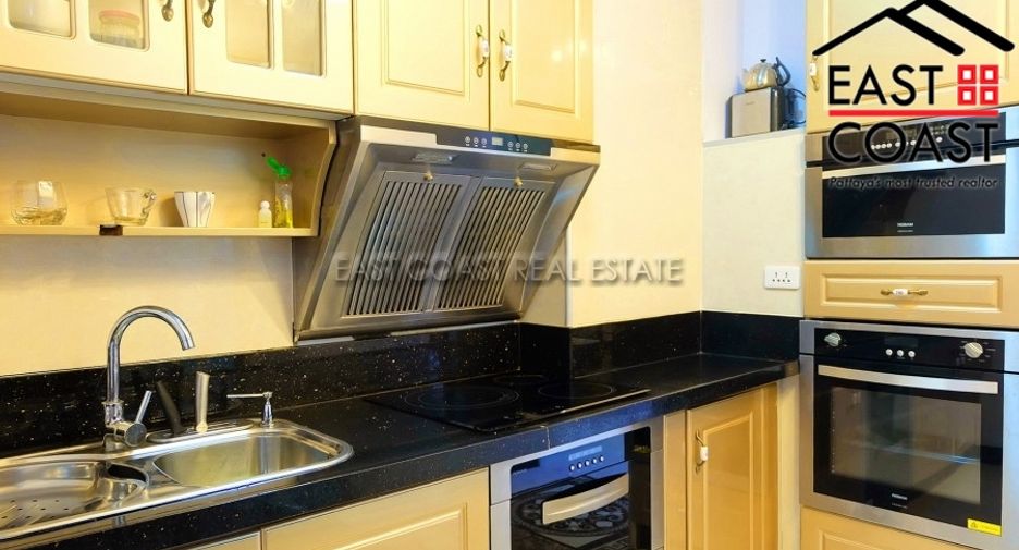 For rent 2 bedrooms condo in Pratumnak, Pattaya