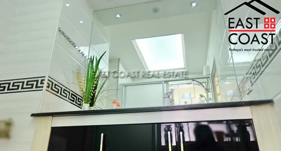 For rent 2 bedrooms condo in Bang Lamung, Chonburi