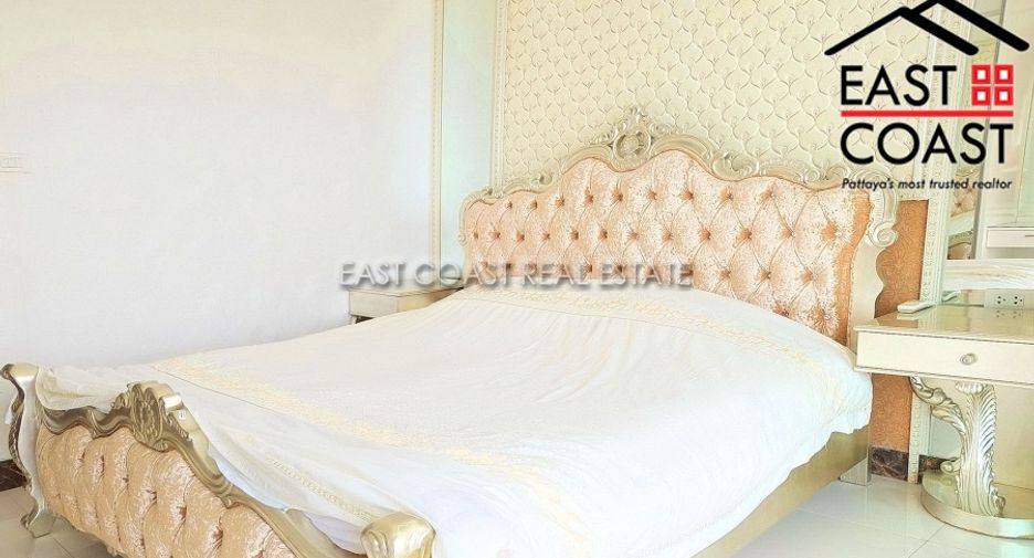 For rent 2 bedrooms condo in Pratumnak, Pattaya