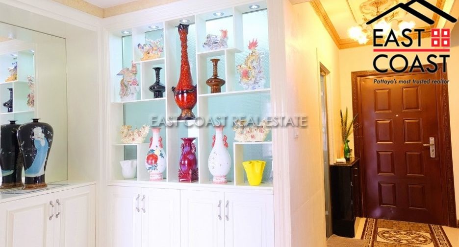 For rent 2 bedrooms condo in Pratumnak, Pattaya