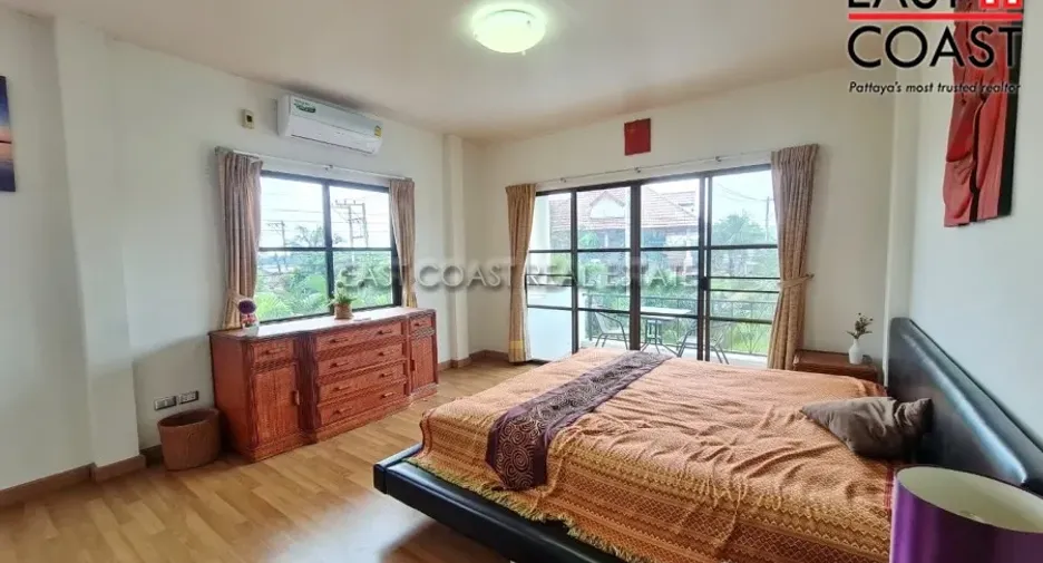 For rent 6 bedrooms house in Bang Lamung, Chonburi