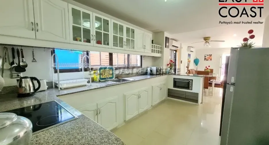 For rent 6 bedrooms house in Bang Lamung, Chonburi