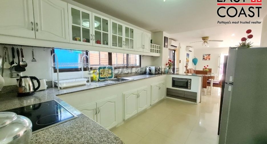 For rent 6 bedrooms house in East Pattaya, Pattaya
