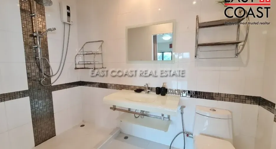 For rent 6 bedrooms house in Bang Lamung, Chonburi