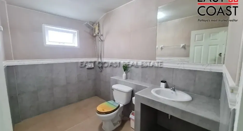 For rent 6 bedrooms house in Bang Lamung, Chonburi