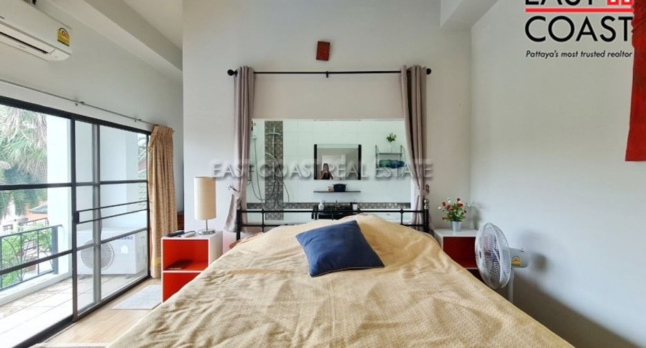 For rent 6 bedrooms house in East Pattaya, Pattaya