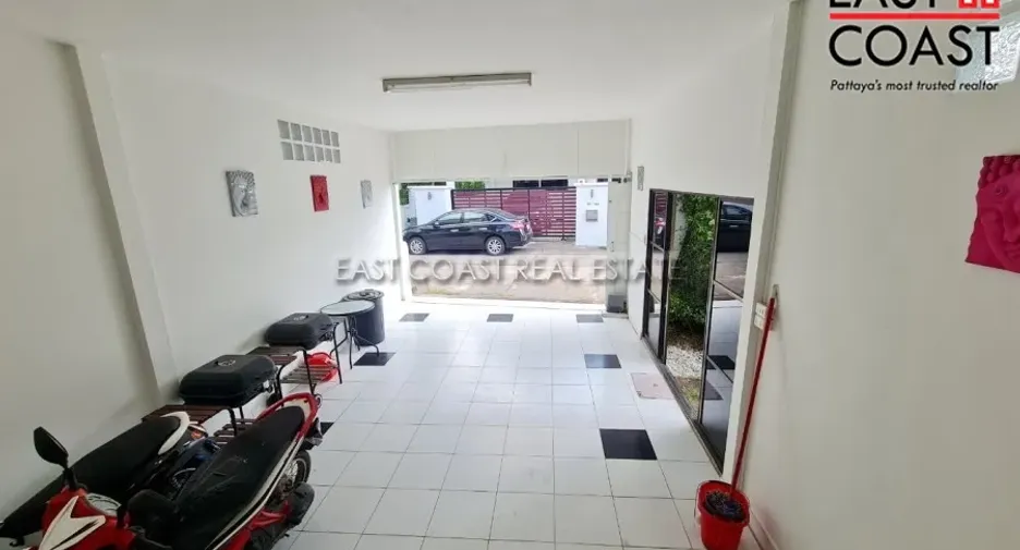 For rent 6 bedrooms house in Bang Lamung, Chonburi