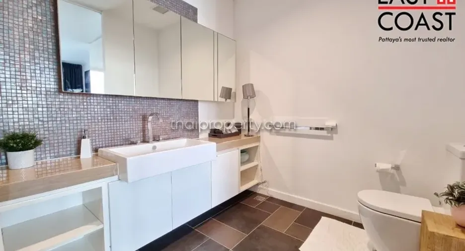 For rent 2 bedrooms condo in Bang Lamung, Chonburi