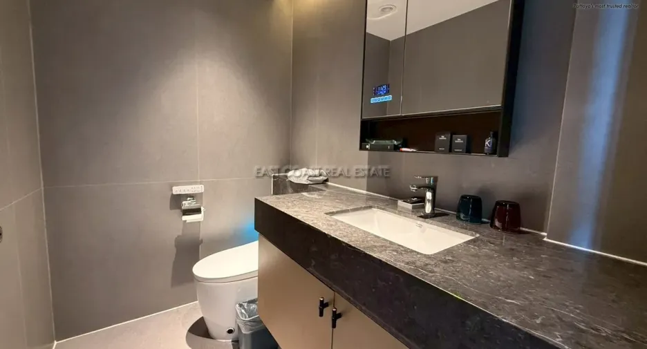 For rent 1 bed condo in Bang Lamung, Chonburi
