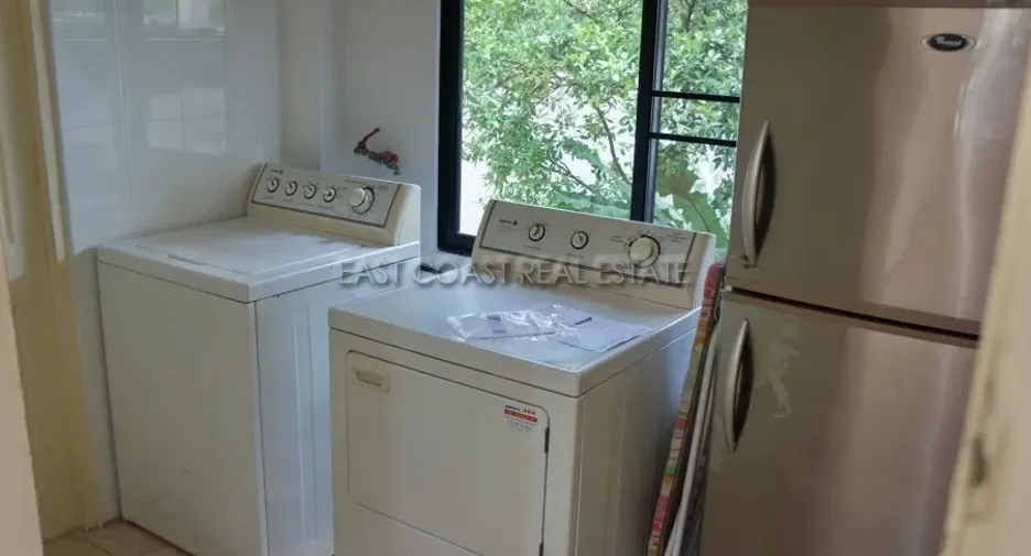 For rent 4 bedrooms house in Bang Lamung, Chonburi