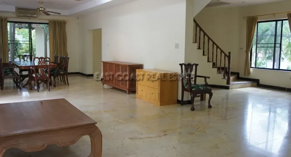 For rent 4 bedrooms house in Bang Lamung, Chonburi