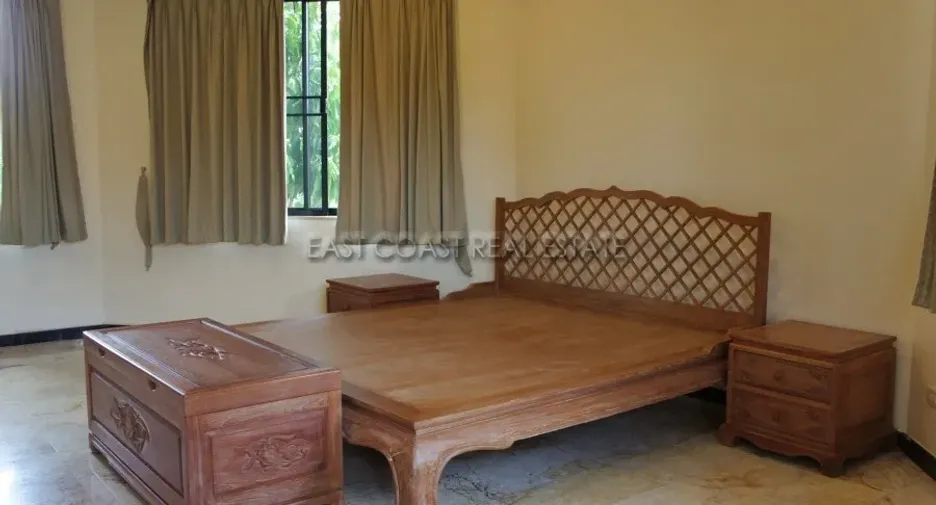 For rent 4 bedrooms house in Bang Lamung, Chonburi