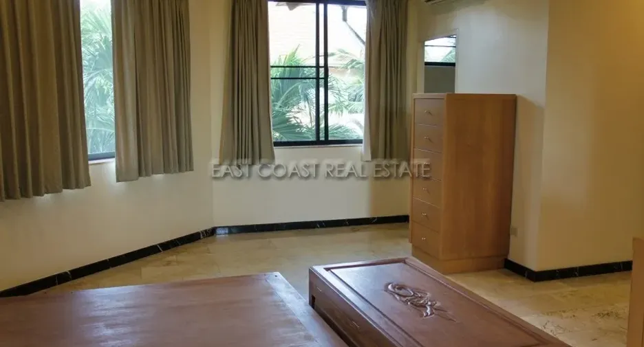 For rent 4 bedrooms house in Bang Lamung, Chonburi