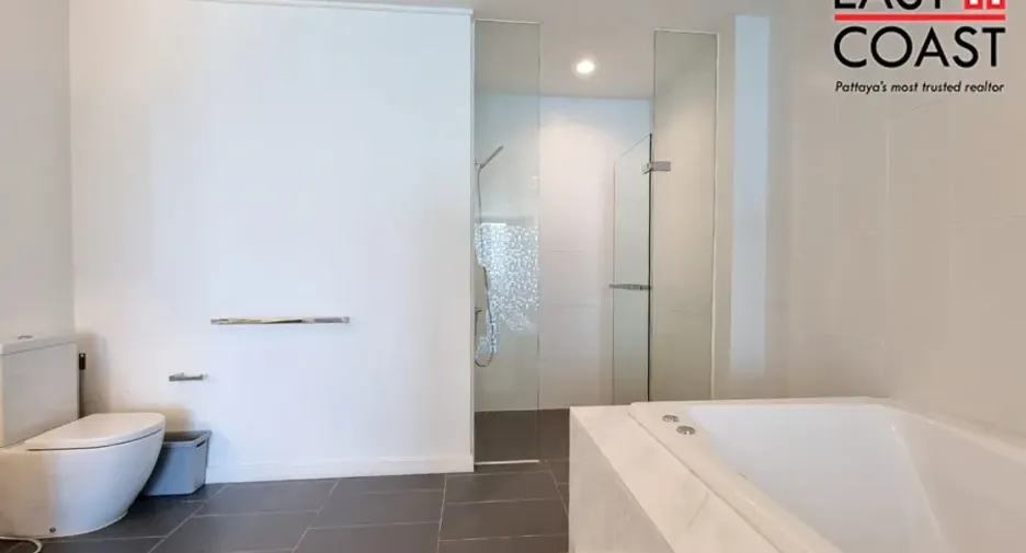 For rent 2 bedrooms condo in Bang Lamung, Chonburi