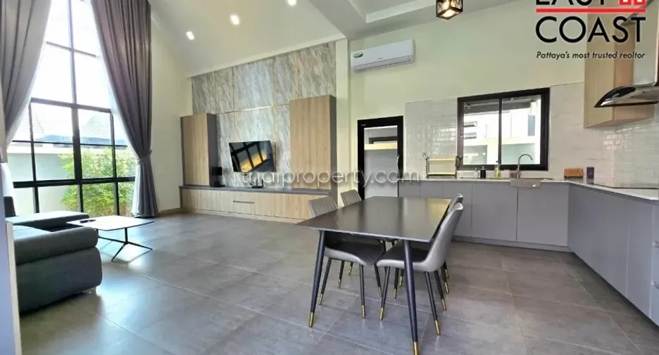 Casa en alquiler de 3 habitaciones en Bang Lamung, Chonburi