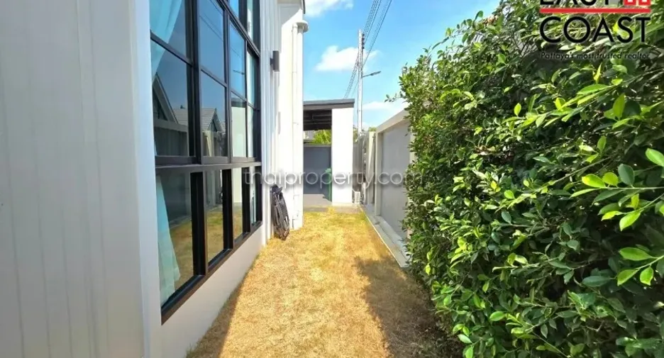 Casa en alquiler de 3 habitaciones en Bang Lamung, Chonburi