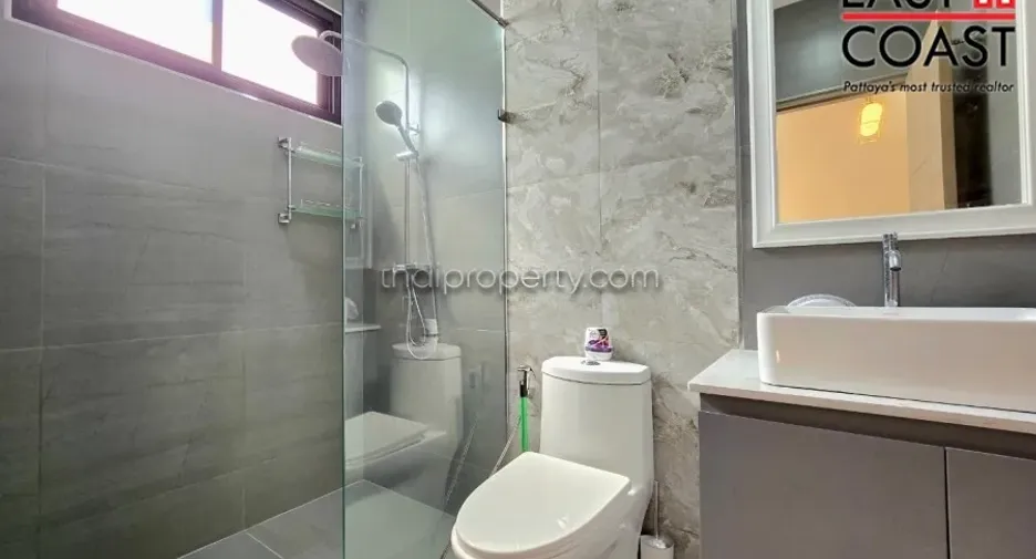 Casa en alquiler de 3 habitaciones en Bang Lamung, Chonburi