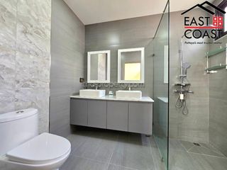 Casa en alquiler de 3 habitaciones en Bang Lamung, Chonburi