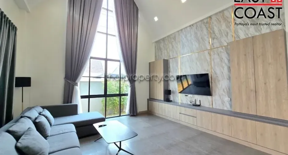 Casa en alquiler de 3 habitaciones en Bang Lamung, Chonburi