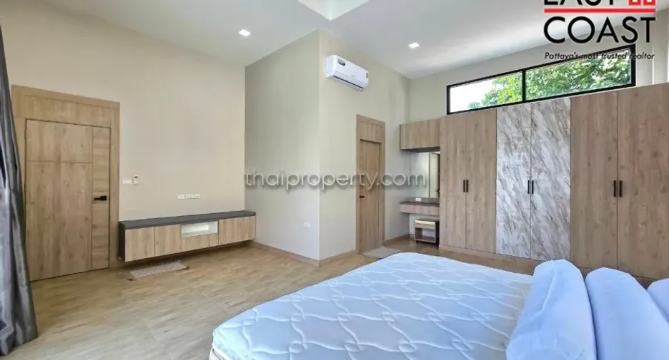 Casa en alquiler de 3 habitaciones en Bang Lamung, Chonburi