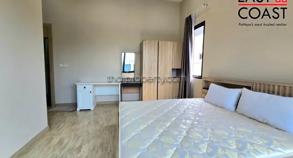 Casa en alquiler de 3 habitaciones en Bang Lamung, Chonburi