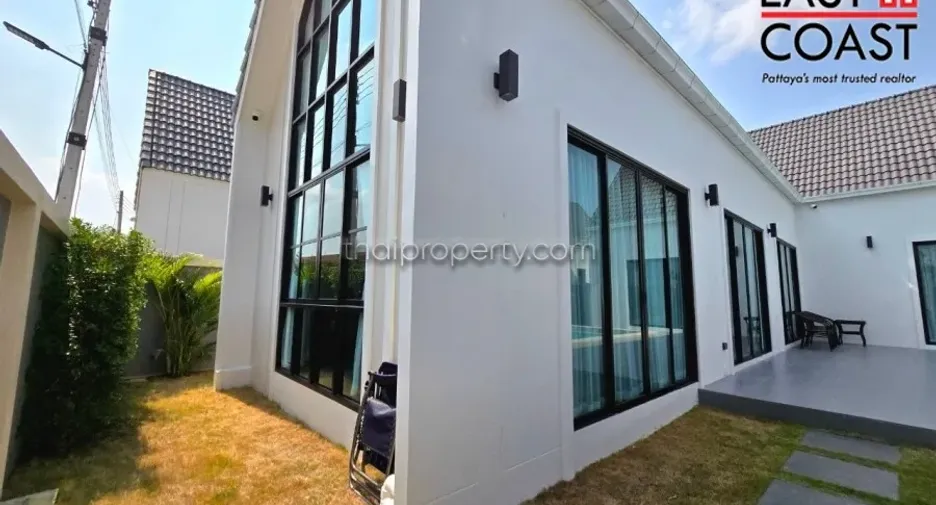 Casa en alquiler de 3 habitaciones en Bang Lamung, Chonburi