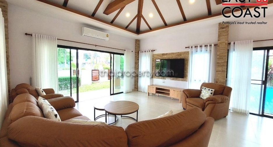 For rent 3 bedrooms house in Huay Yai, Pattaya