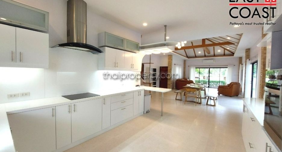 For rent 3 bedrooms house in Huay Yai, Pattaya