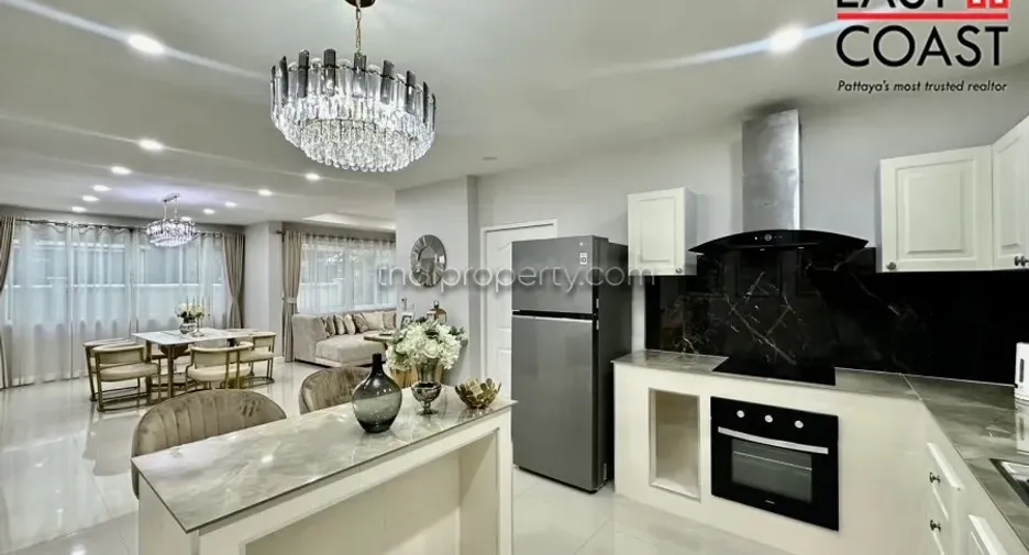 For rent 4 bedrooms house in Bang Lamung, Chonburi