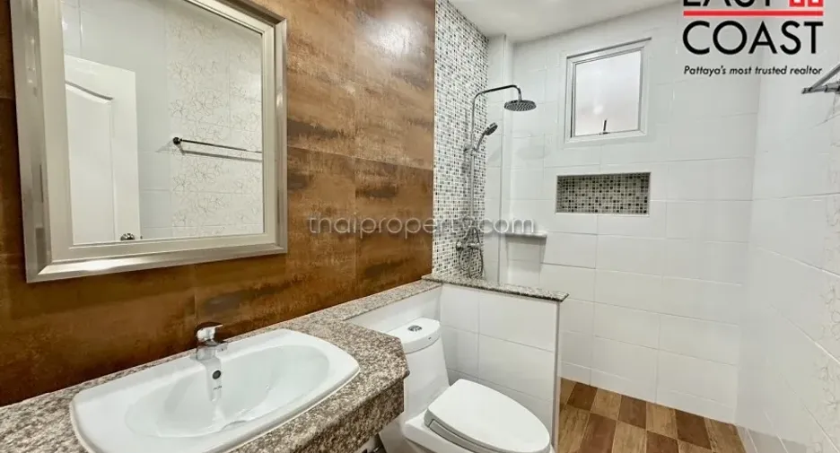 For rent 4 bedrooms house in Bang Lamung, Chonburi