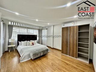 Casa en alquiler de 4 habitaciones en Bang Lamung, Chonburi