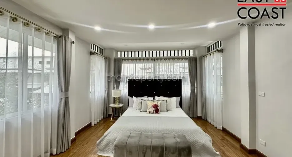 For rent 4 bedrooms house in Bang Lamung, Chonburi
