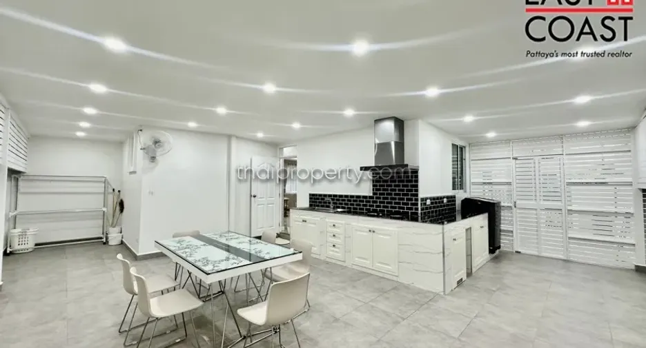 For rent 4 bedrooms house in Bang Lamung, Chonburi
