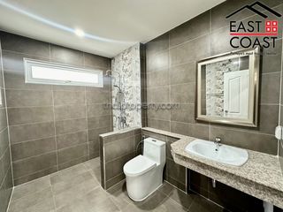 Casa en alquiler de 4 habitaciones en Bang Lamung, Chonburi