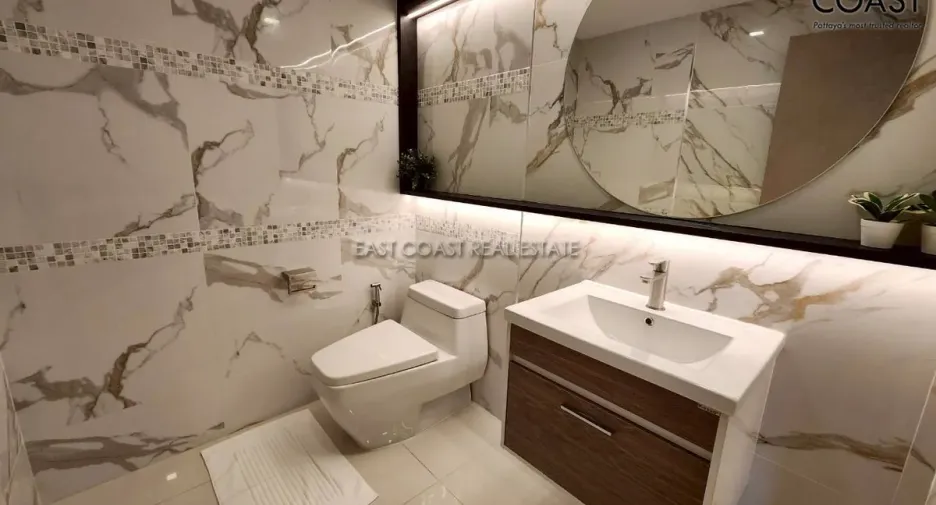 For rent 3 bedrooms condo in Bang Lamung, Chonburi