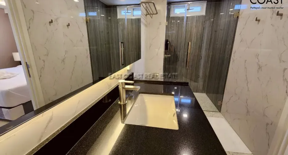 For rent 3 bedrooms condo in Bang Lamung, Chonburi