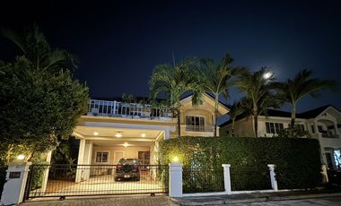 For rent 4 bedrooms villa in San Kamphaeng, Chiang Mai