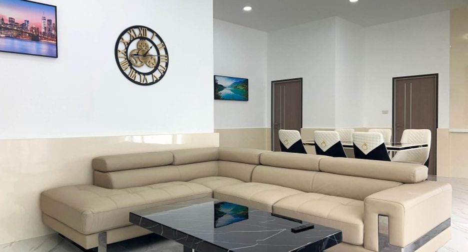 For sale 3 bedrooms house in Huay Yai, Pattaya