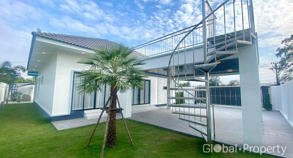 For sale 3 bedrooms house in Huay Yai, Pattaya