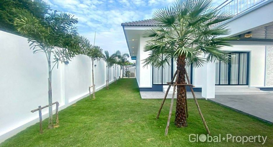 For sale 3 bedrooms house in Huay Yai, Pattaya