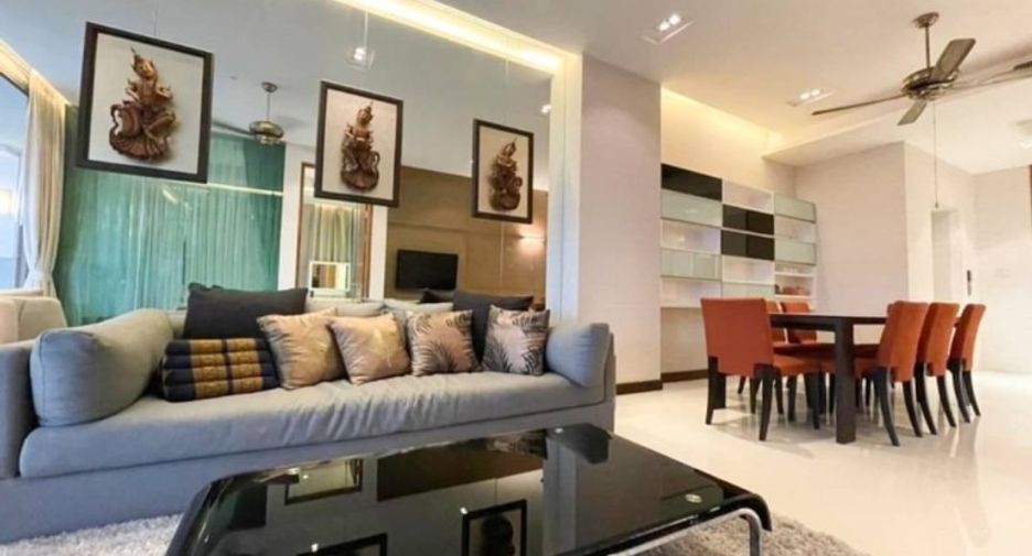 For sale 2 bedrooms condo in North Pattaya, Pattaya
