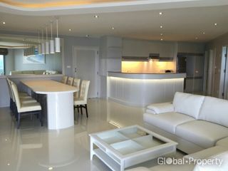 Condo en venta de 3 habitaciones en Bang Lamung, Chonburi