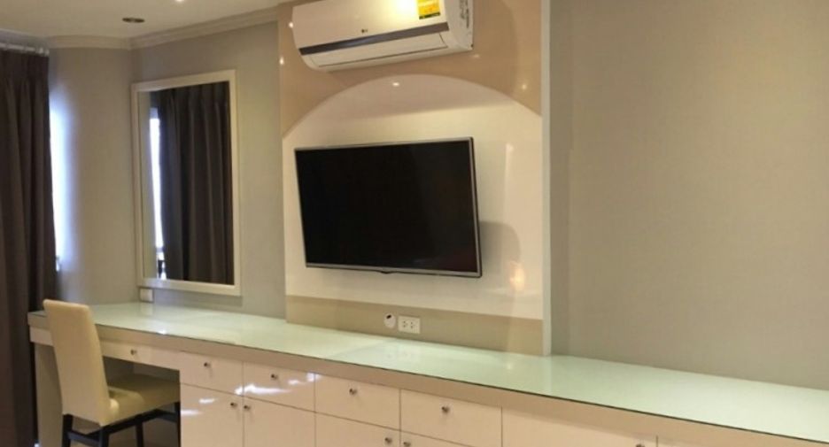 For sale 3 bedrooms condo in North Pattaya, Pattaya