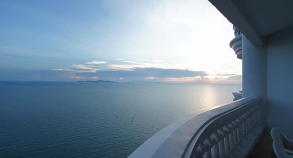 For sale 3 bedrooms condo in North Pattaya, Pattaya