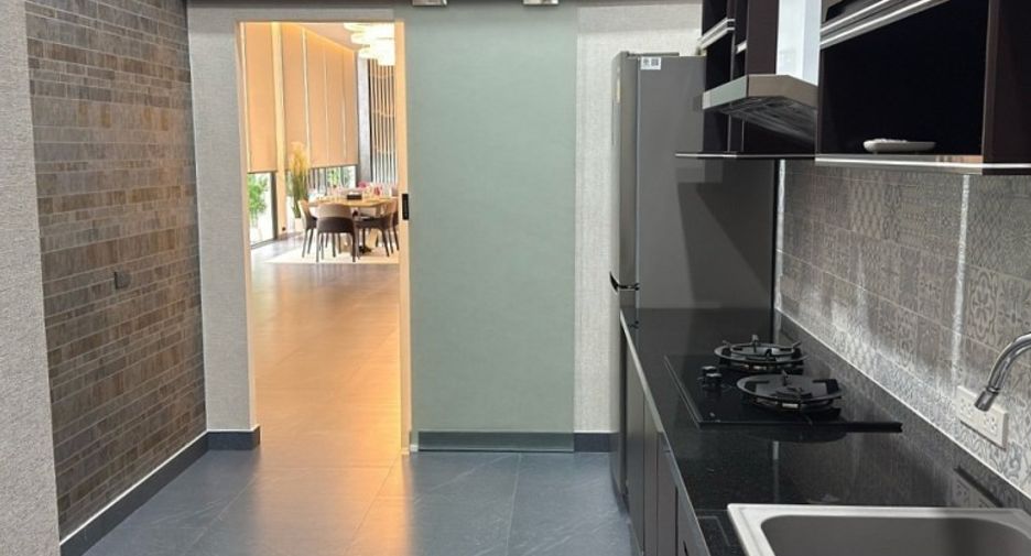 For sale 7 bedrooms house in Pratumnak, Pattaya